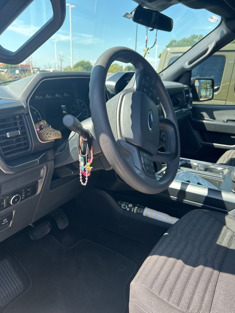 2023 Ford F-150 XL photo 4