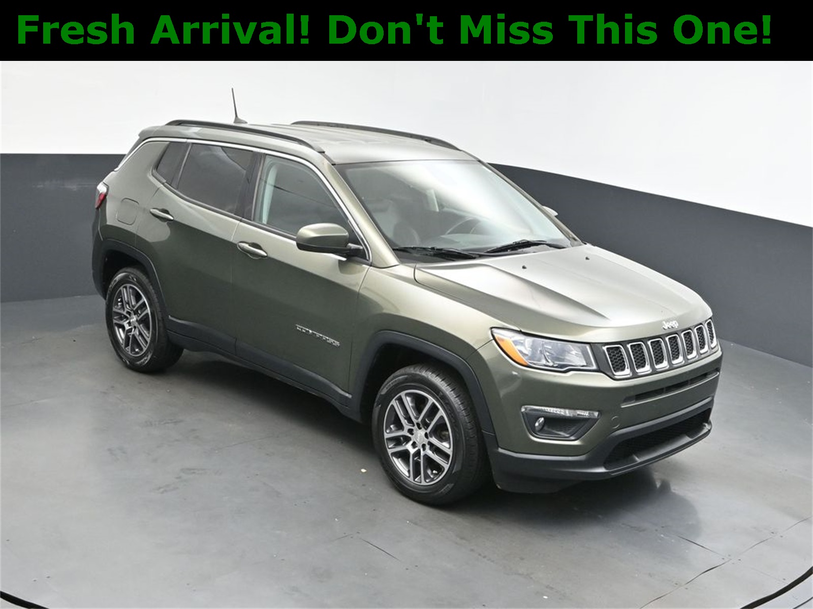 2017 Olive Green Pearlcoat Jeep Compass Latitude SUV