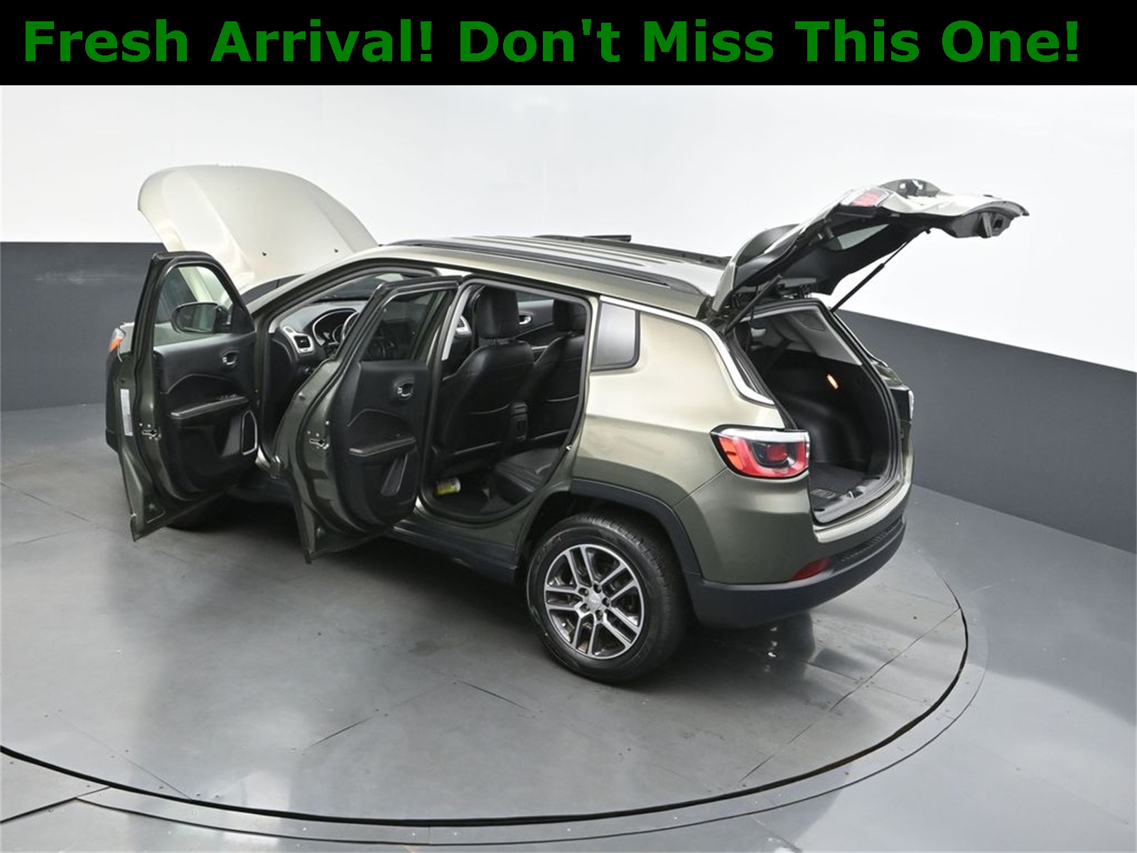 2017 Olive Green Pearlcoat Jeep Compass Latitude 4X4 SUV