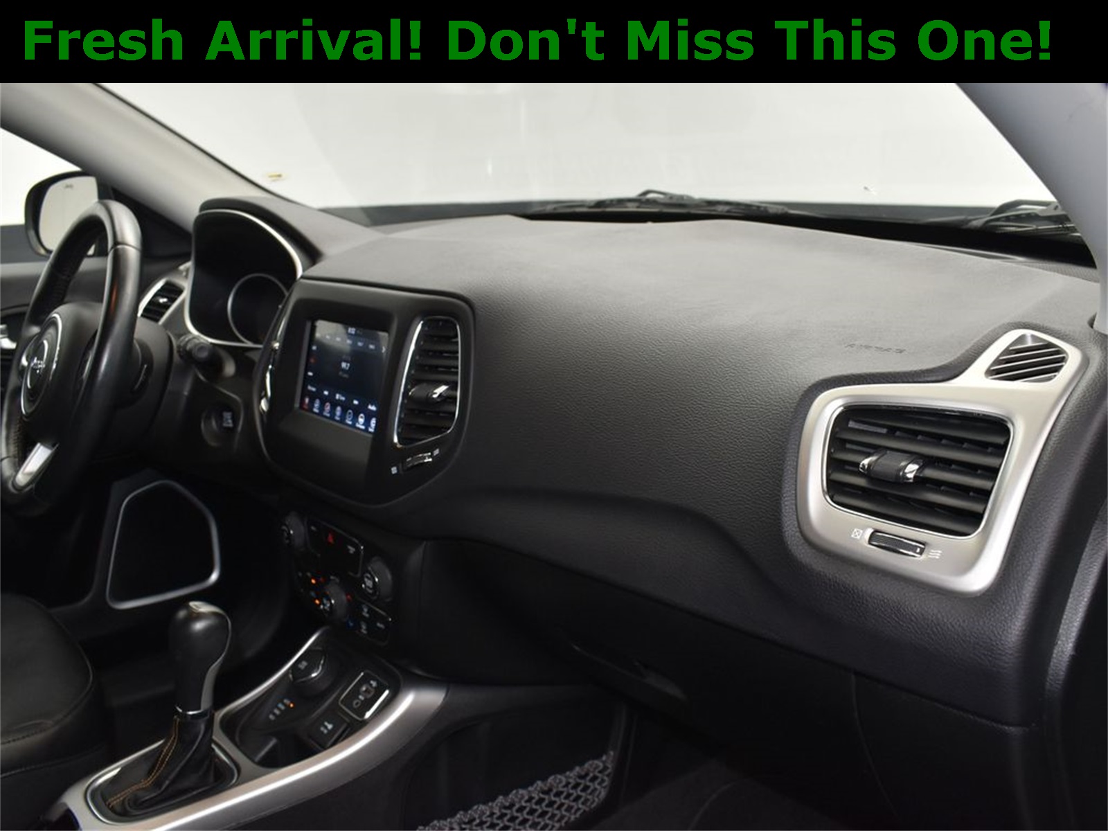 2017 Olive Green Pearlcoat Jeep Compass Latitude 4X4 SUV