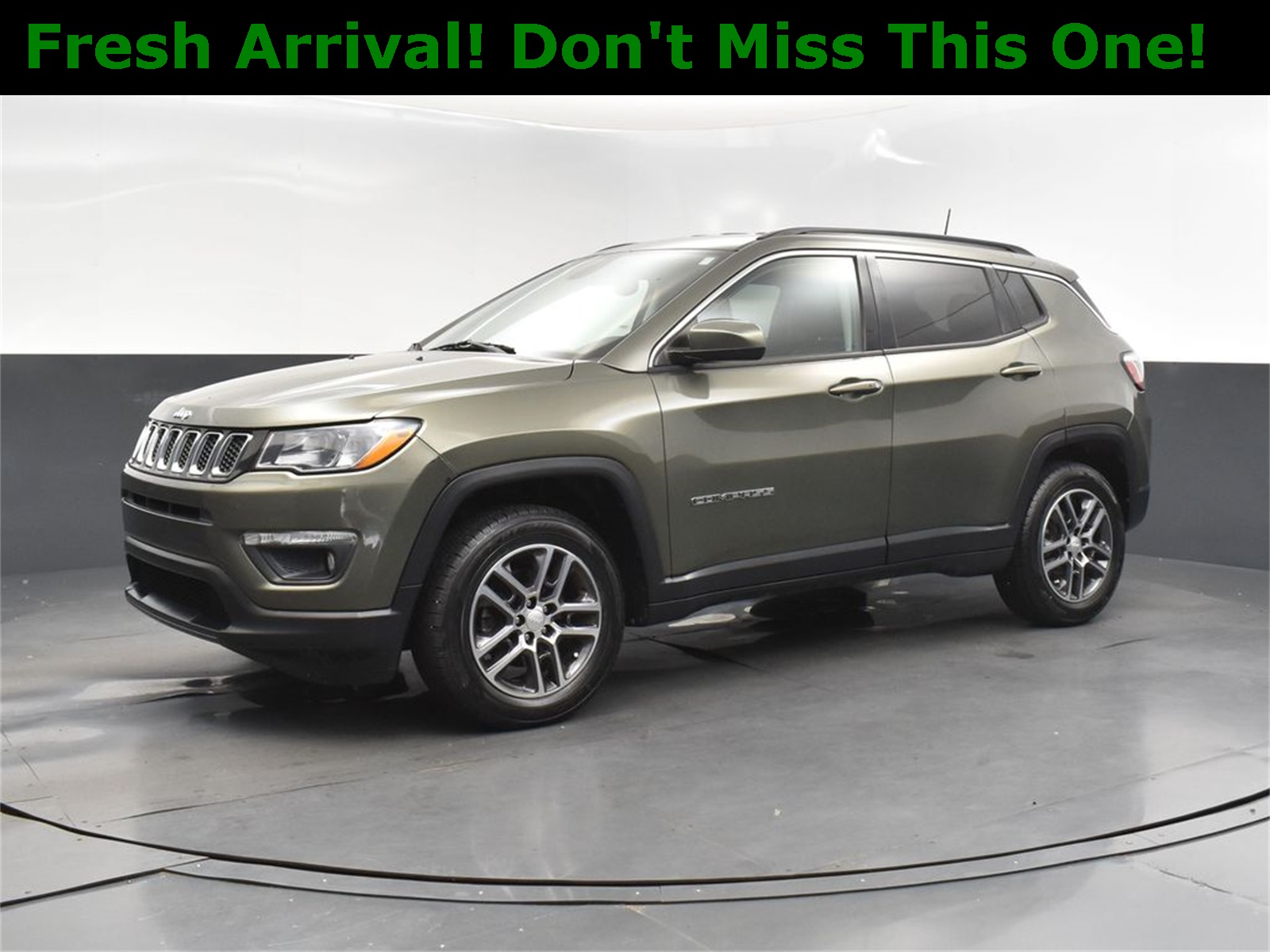 2017 Olive Green Pearlcoat Jeep Compass Latitude 4X4 SUV