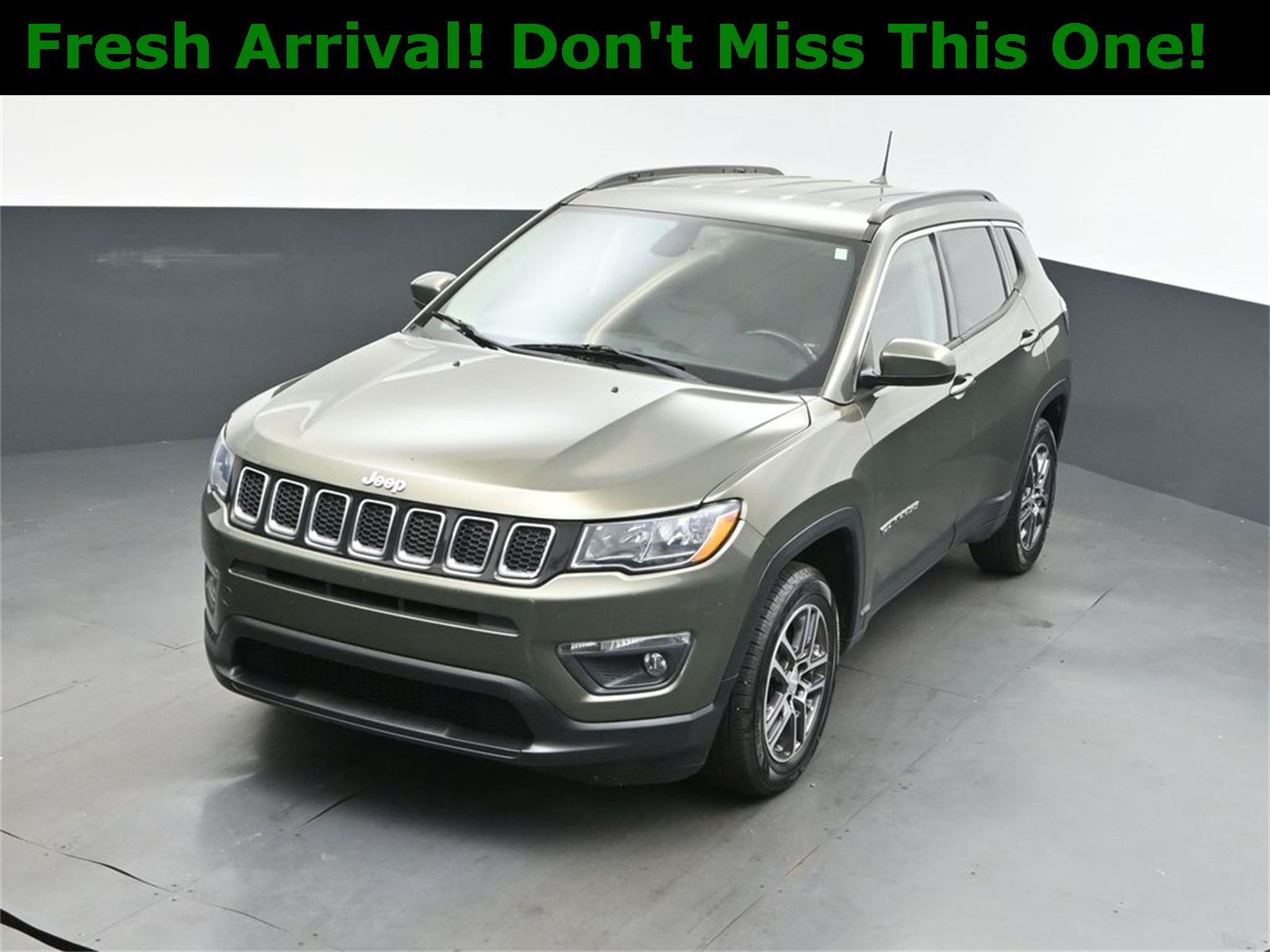 2017 Olive Green Pearlcoat Jeep Compass Latitude 4X4 SUV