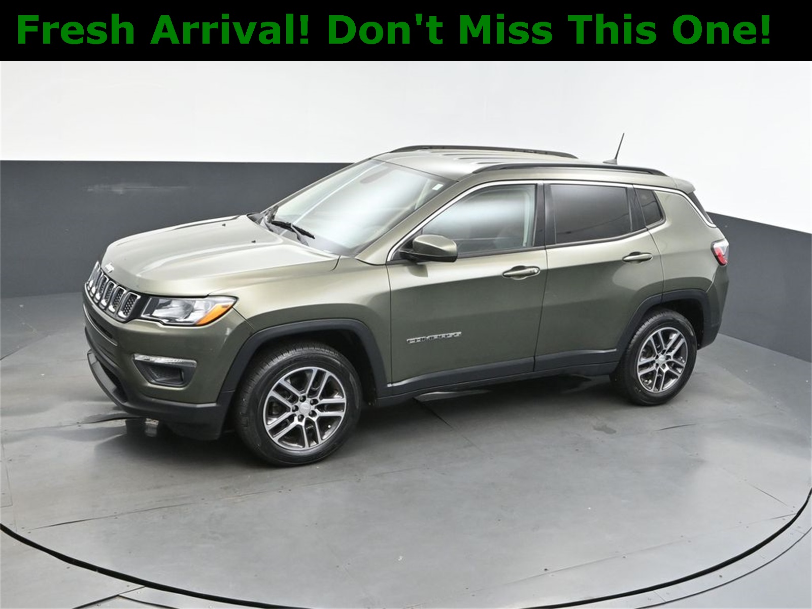 2017 Olive Green Pearlcoat Jeep Compass Latitude 4X4 SUV