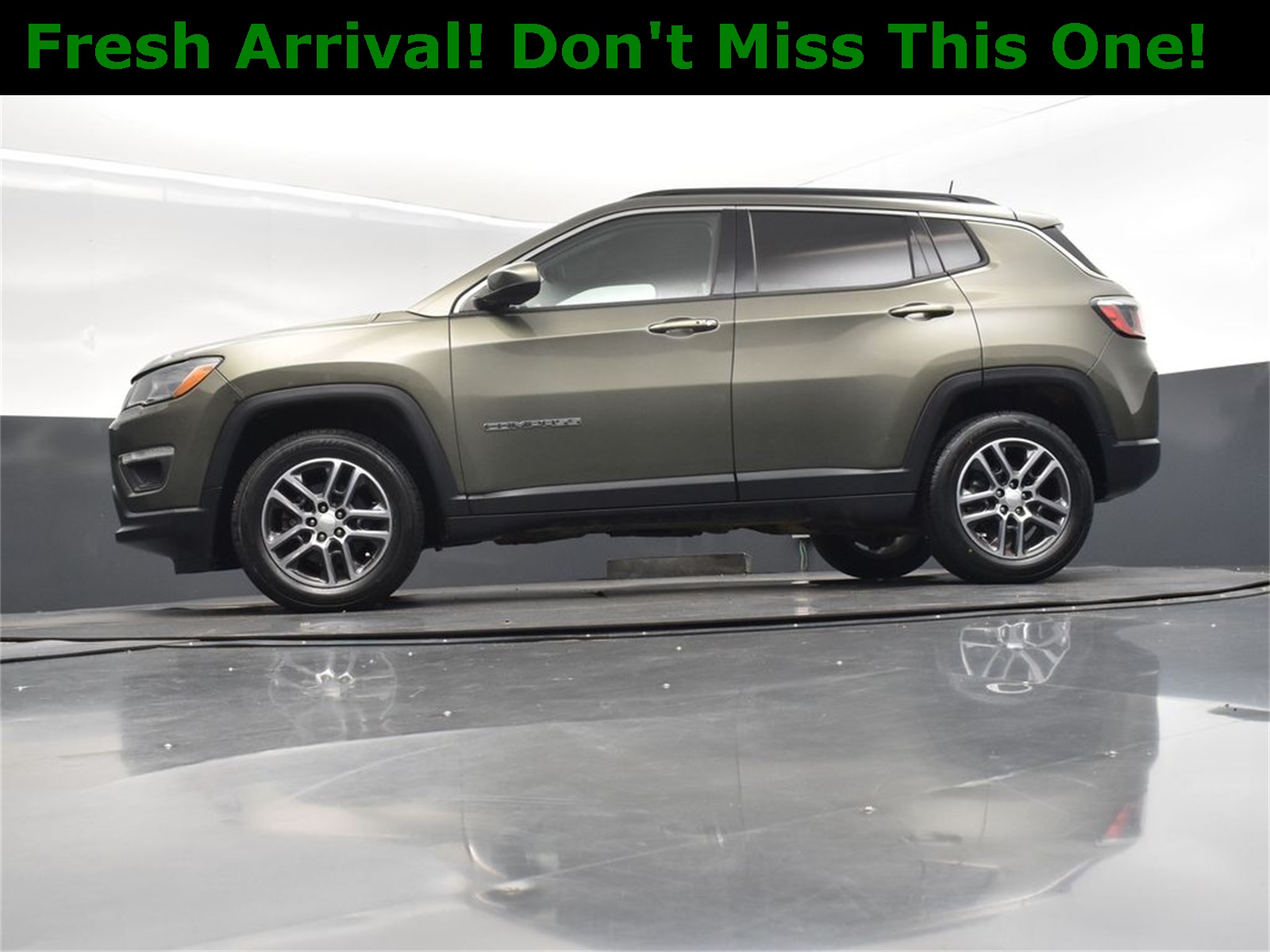 2017 Olive Green Pearlcoat Jeep Compass Latitude 4X4 SUV