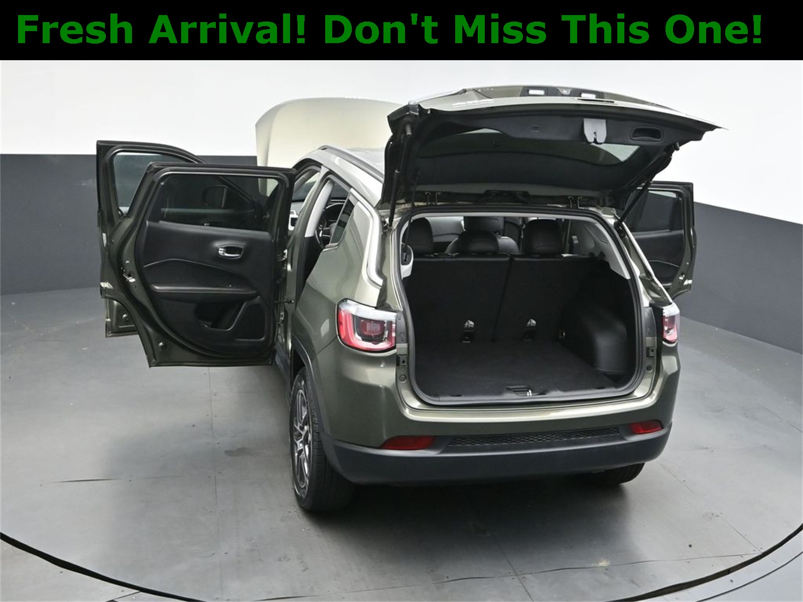 2017 Olive Green Pearlcoat Jeep Compass Latitude 4X4 SUV