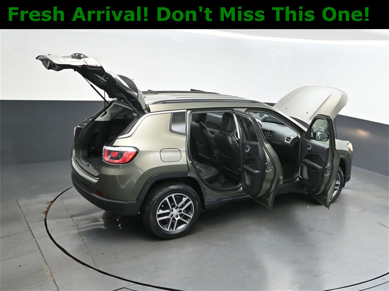 2017 Olive Green Pearlcoat Jeep Compass Latitude 4X4 SUV
