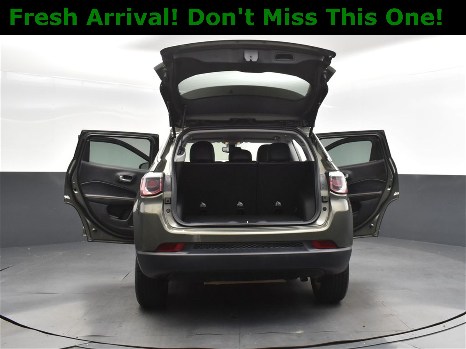 2017 Olive Green Pearlcoat Jeep Compass Latitude 4X4 SUV