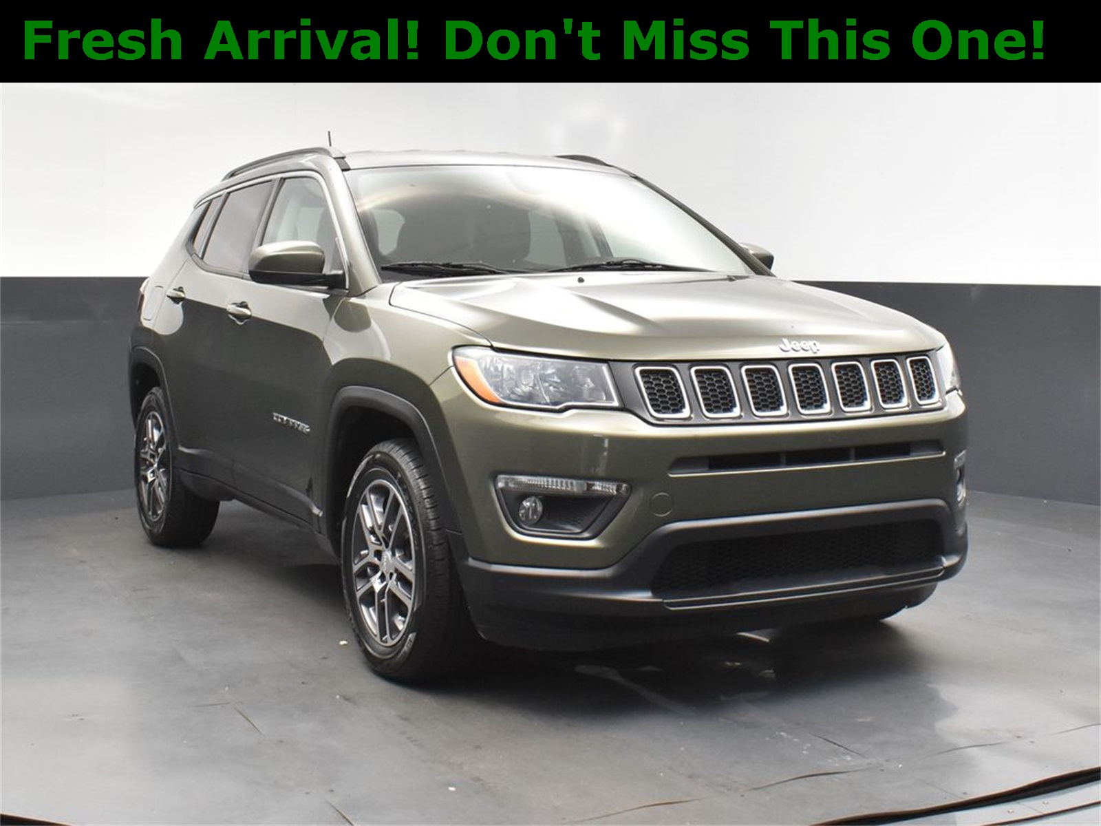 2017 Olive Green Pearlcoat Jeep Compass Latitude 4X4 SUV