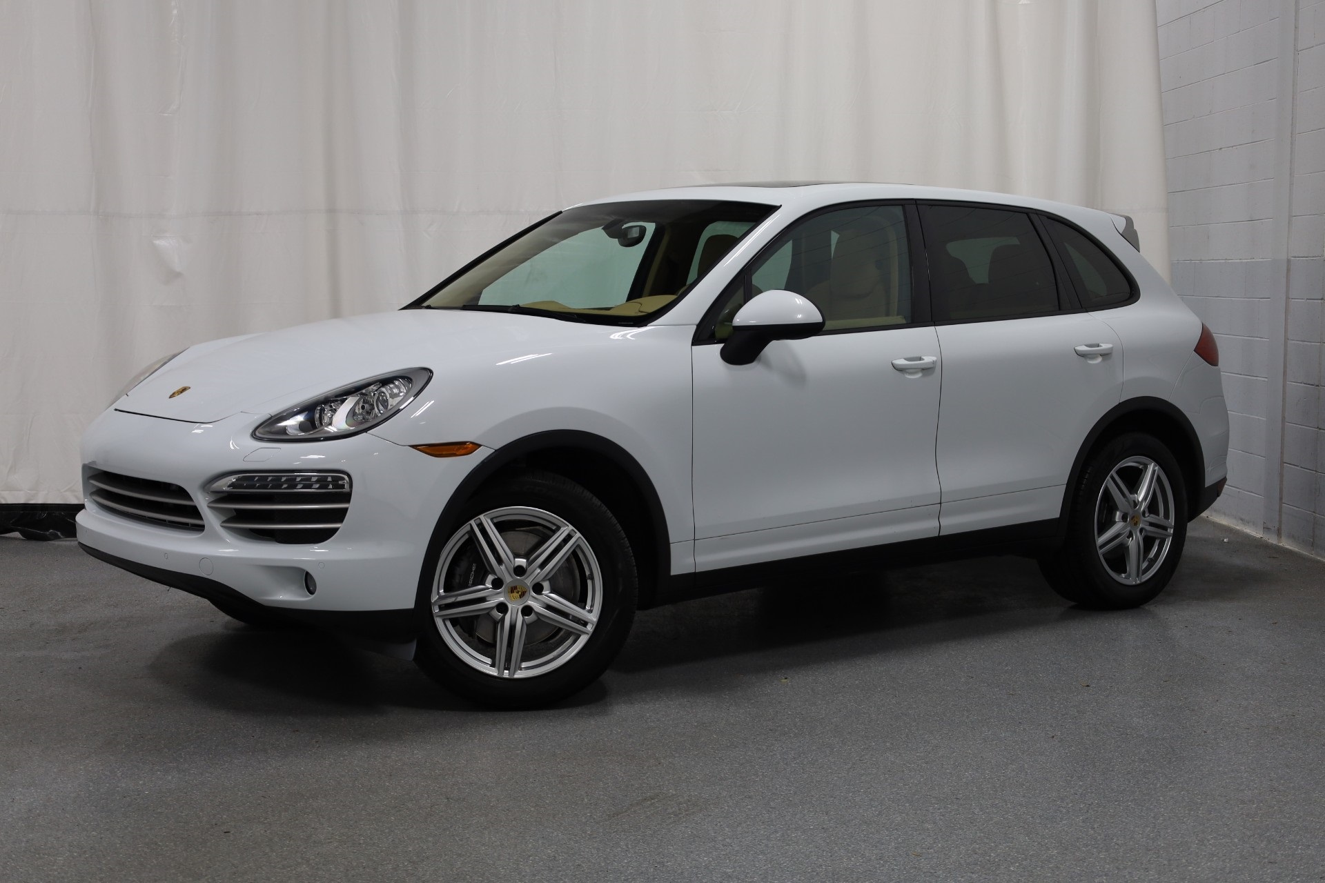 2014 Porsche Cayenne Platinum