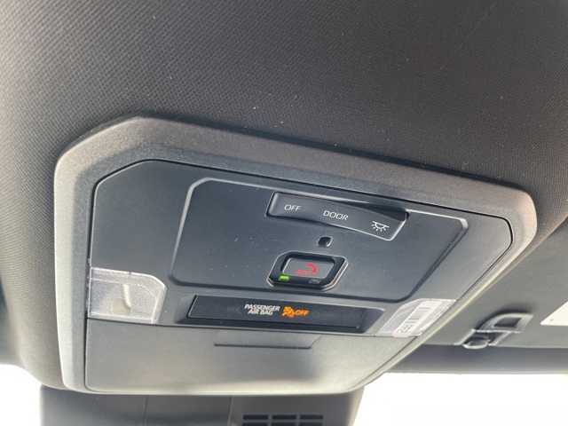 2025 Toyota Tacoma SR5 Double Cab photo 18