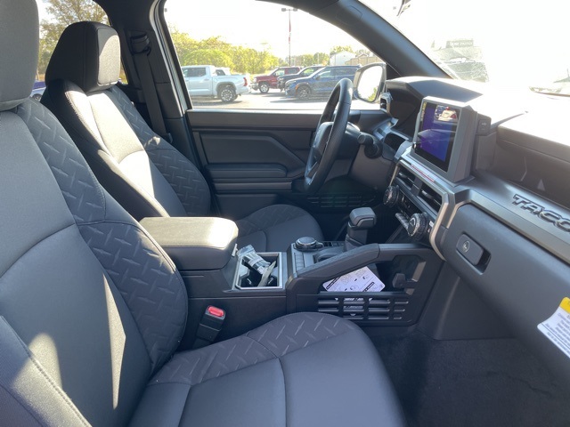 2025 Toyota Tacoma SR5 Double Cab photo 22