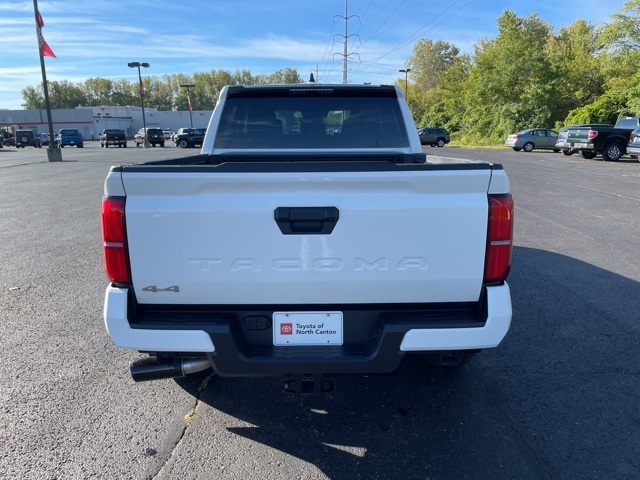 2025 Toyota Tacoma SR5 Double Cab photo 4