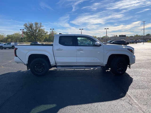 2025 Toyota Tacoma SR5 Double Cab photo 6