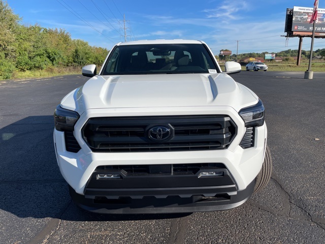 2025 Toyota Tacoma SR5 Double Cab photo 8