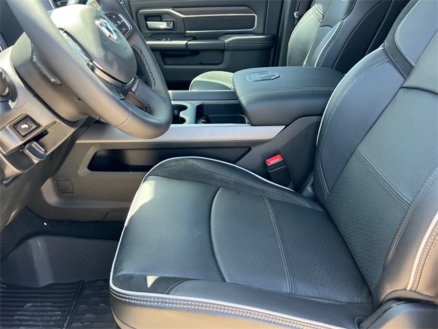 2025 Ram 3500 Laramie photo 18