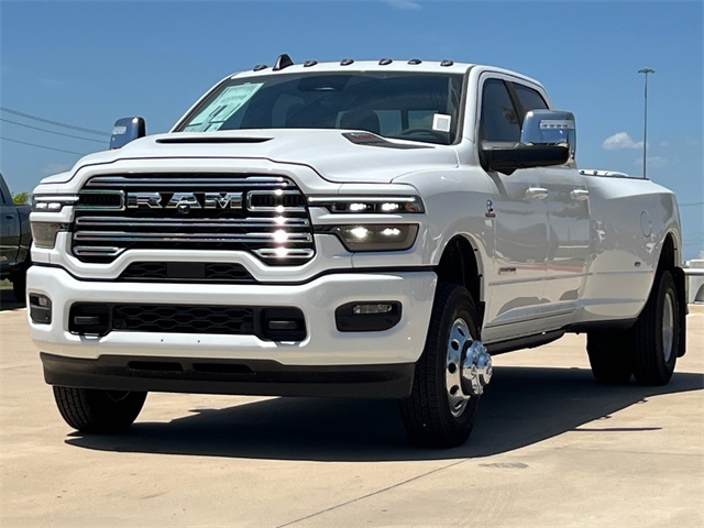 2025 Ram 3500 Laramie photo 3