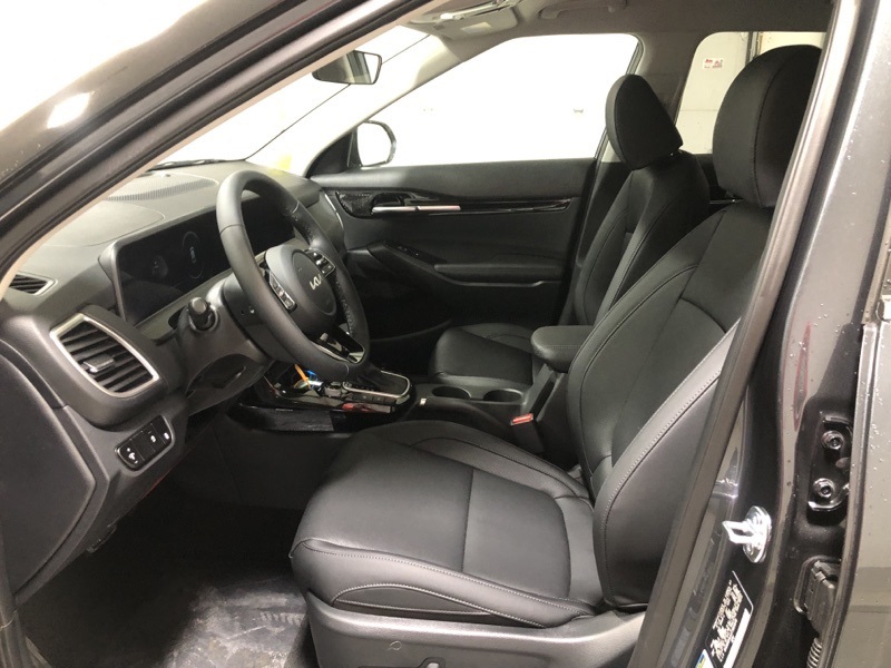 2026 Kia Seltos EX photo 14