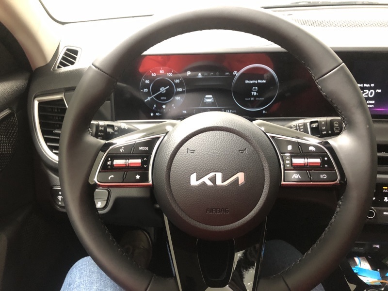 2026 Kia Seltos EX photo 26