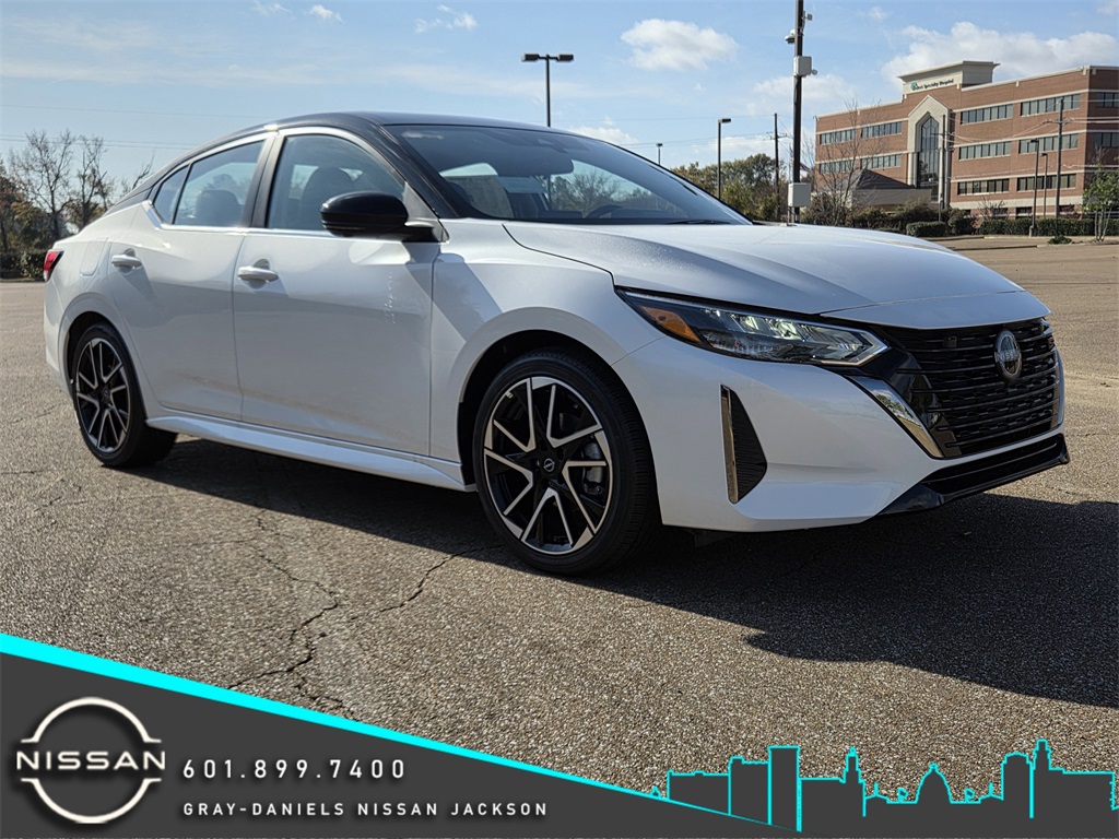 2025 Nissan Sentra SR's photo