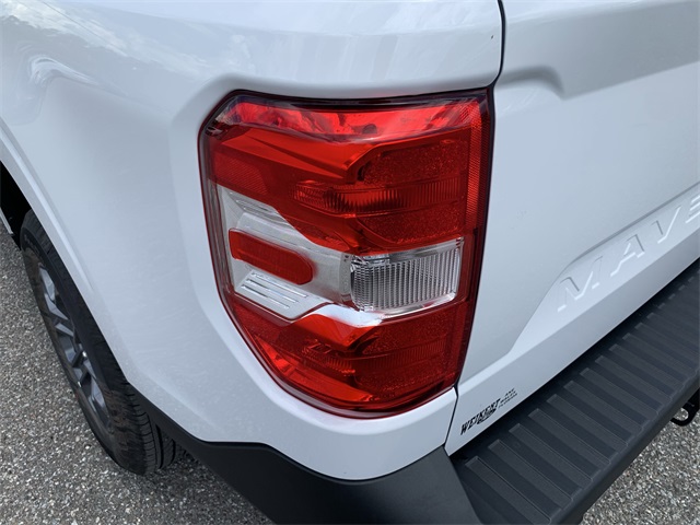 2025 Oxford White Ford Maverick XLT AWD Truck