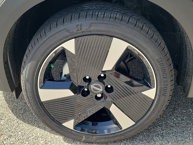 2025 Gun Metallic Nissan Kicks SR FWD SUV