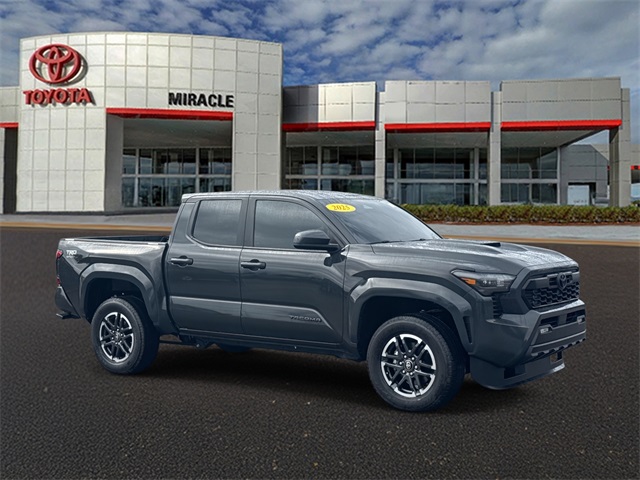 2025 Toyota Tacoma TRD Sport's photo