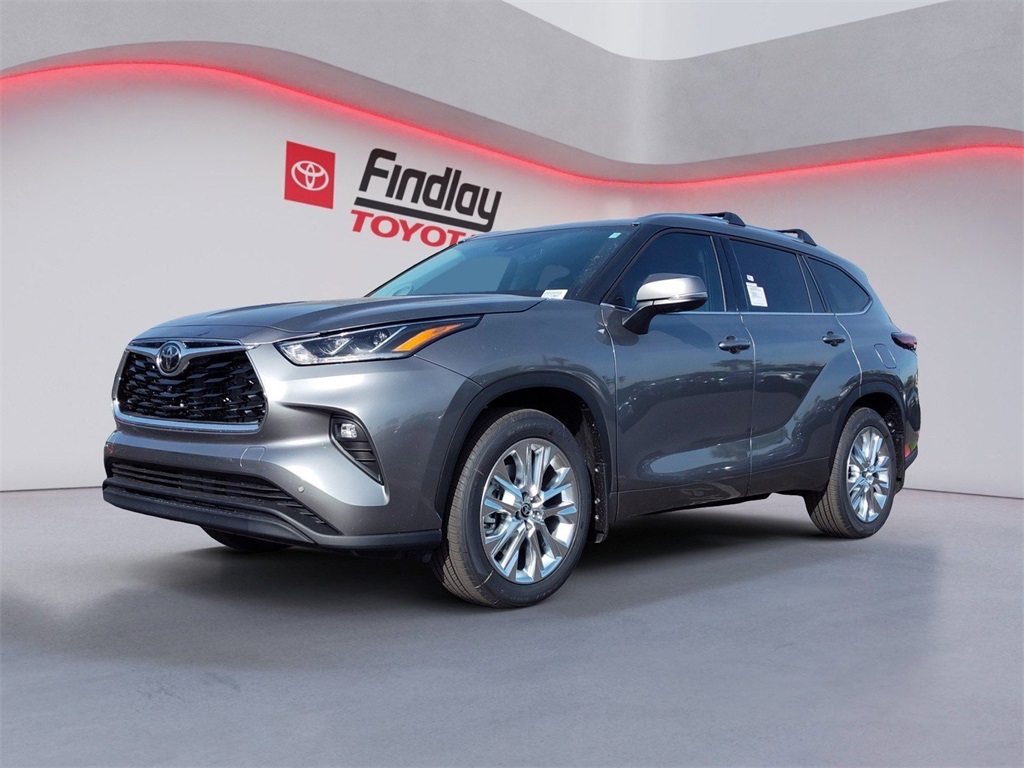 2026 Toyota Highlander Limited's photo