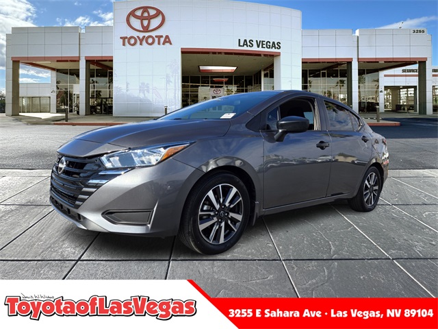 2024 Nissan Versa S's photo