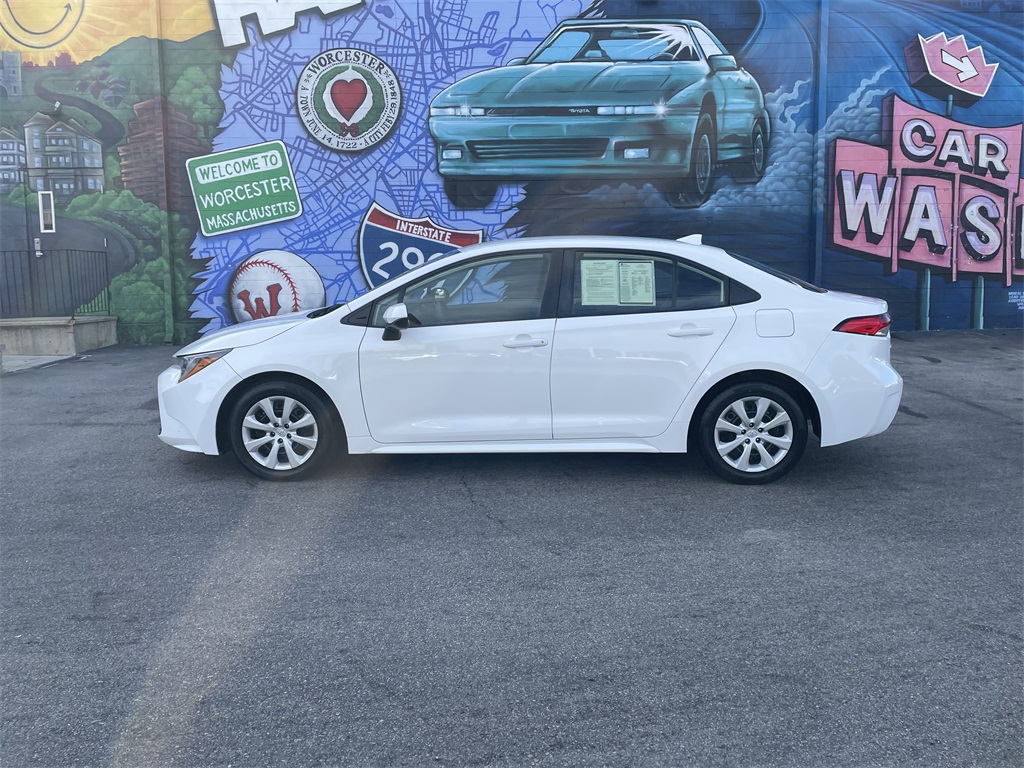 Used 2024 Toyota Corolla LE with VIN 5YFB4MDE8RP106936 for sale in Kansas City