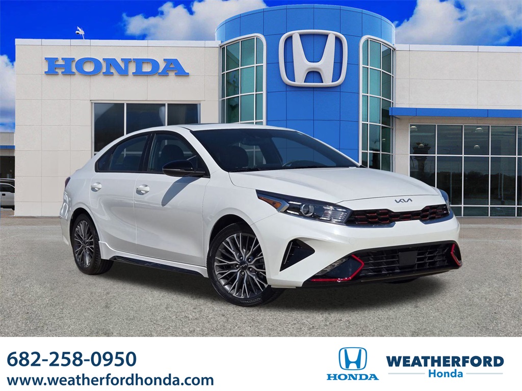 2024 Kia Forte GT-Line's photo