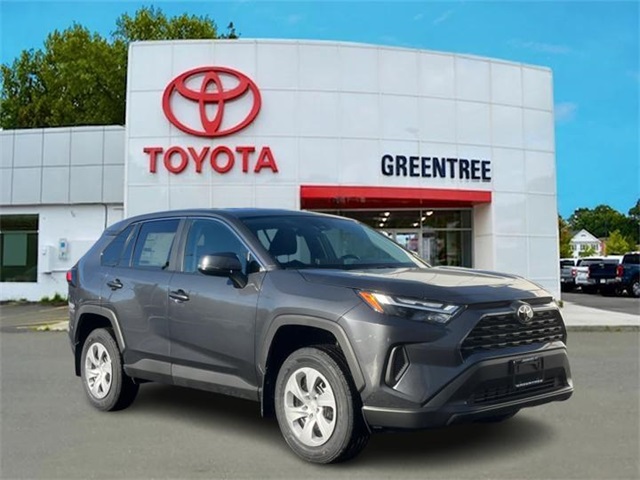 2025 Toyota RAV4 LE's photo