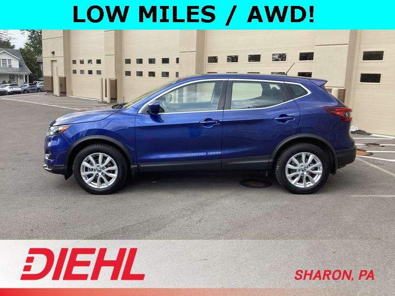 2022 Nissan Rogue Sport S photo 4