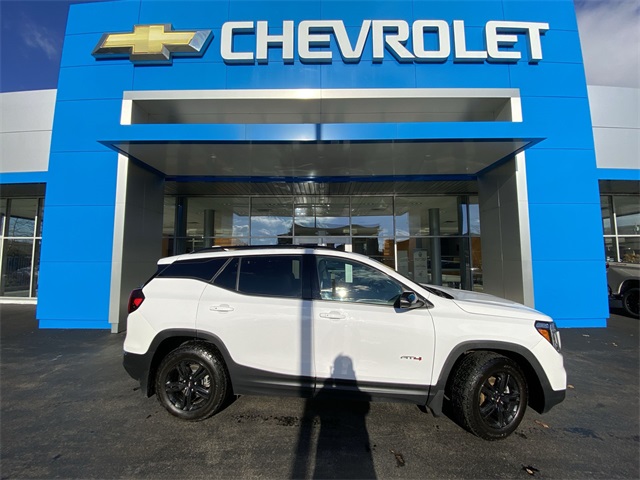 Main photo of 2022 GMC TERRAIN