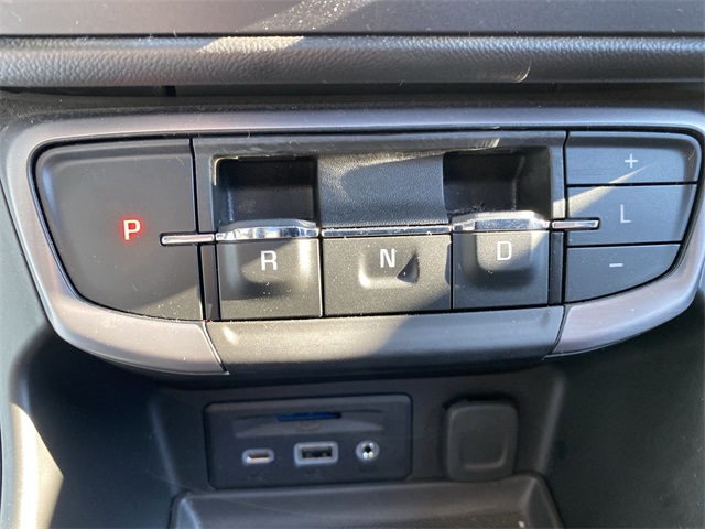 Additional photo of vehicle.