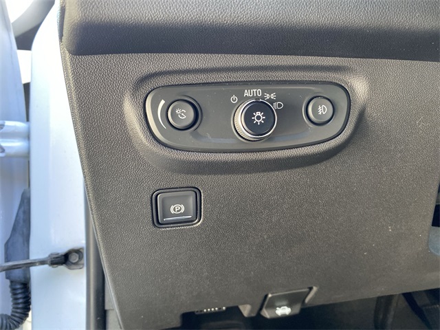 Additional photo of vehicle.