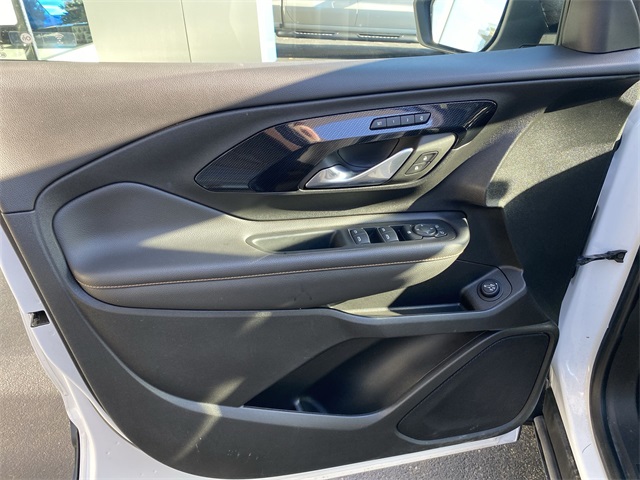 Additional photo of vehicle.