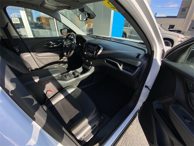 Additional photo of vehicle.