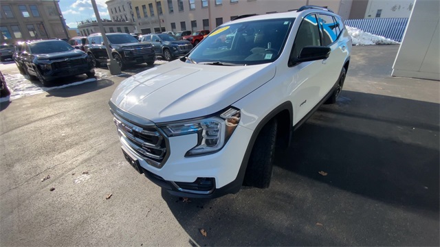 Additional photo of vehicle.