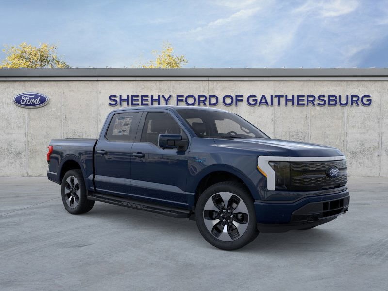 2025 Ford F-150 Lightning Platinum's photo