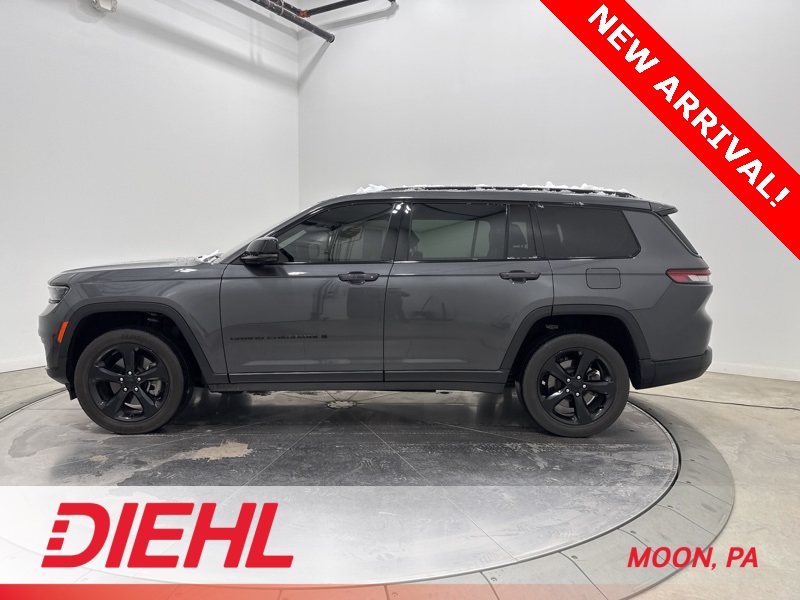 2023 Jeep Grand Cherokee Altitude photo 4