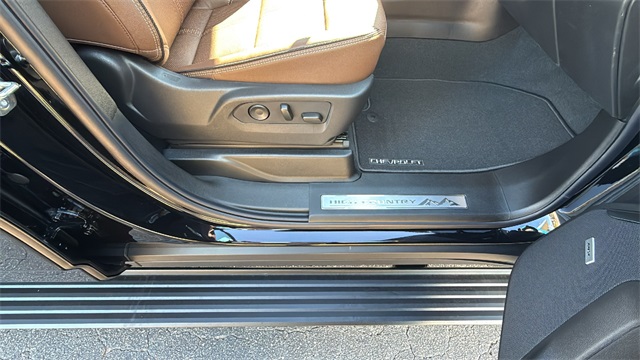 new 2026 Chevrolet Suburban car, priced at $96,185