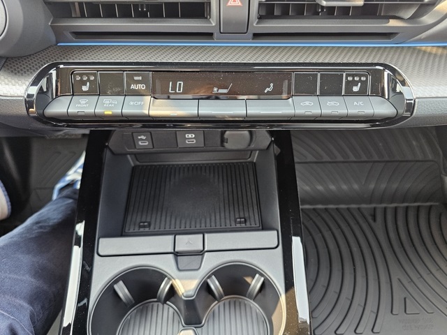 2026 Toyota Prius XLE photo 11