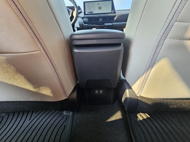 2026 Toyota Prius XLE photo 18