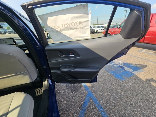 2026 Toyota Prius XLE photo 21