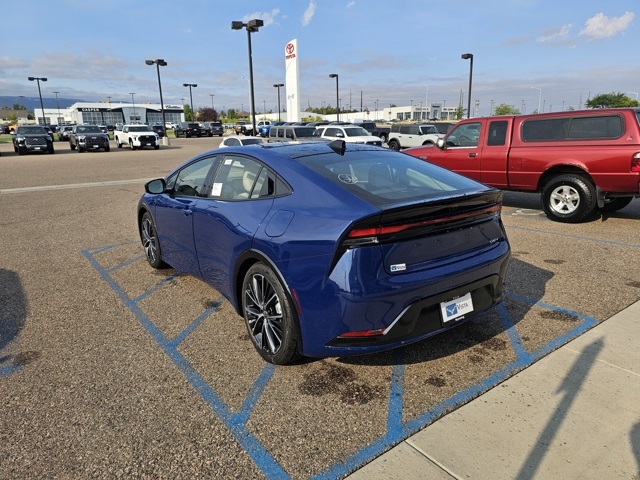 2026 Toyota Prius XLE photo 8