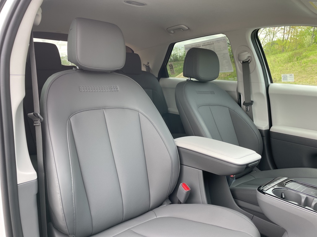 2025 Hyundai Ioniq 5 SEL photo 10