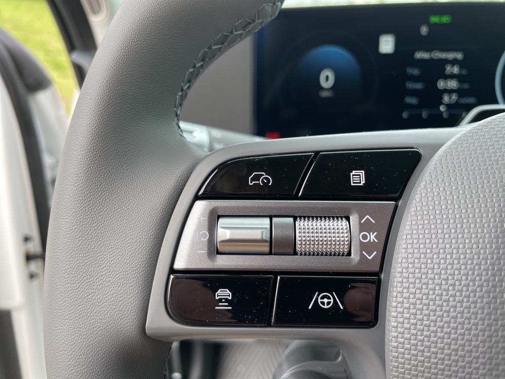 2025 Hyundai Ioniq 5 SEL photo 14