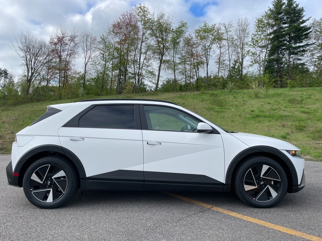 2025 Hyundai Ioniq 5 SEL photo 2