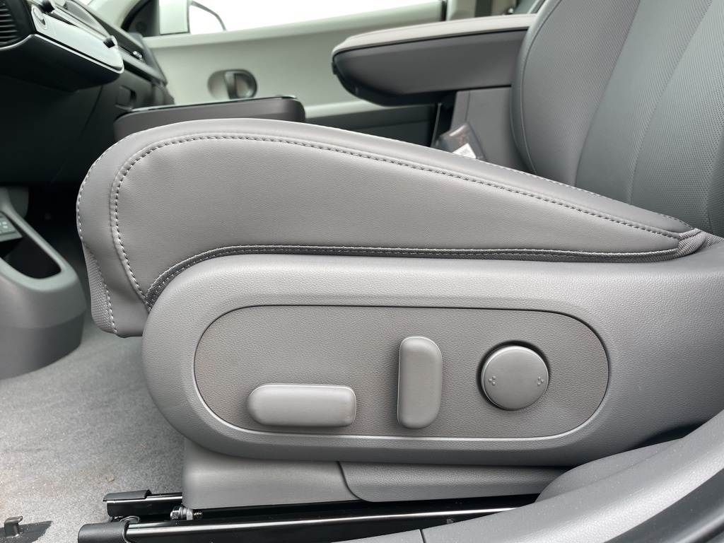 2025 Hyundai Ioniq 5 SEL photo 7