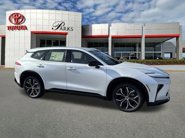 New 2025 Toyota Crown Signia Sedan